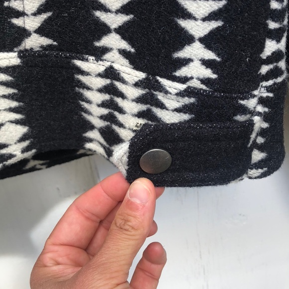 Pendleton thick jacket. Never worn! - Picture 3 of 4